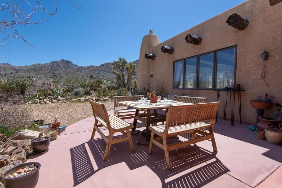 Renovated Lodge - Room 3 With Pool Access Joshua Tree Exteriér fotografie